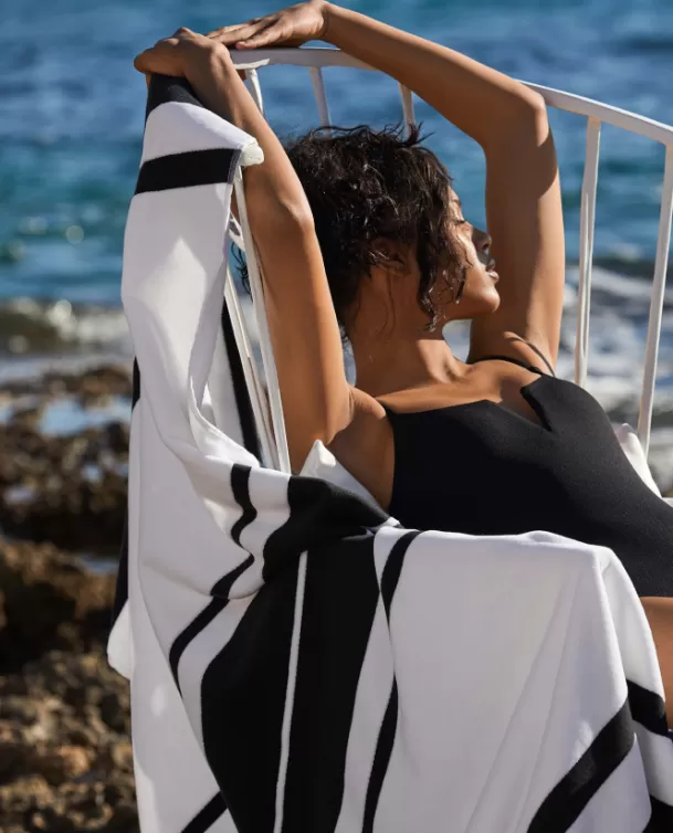 Bassols Toalla de Playa de Velour Aina Negro Online
